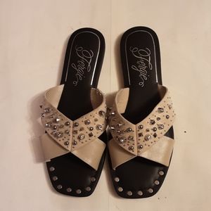 FERGIE SANDLES